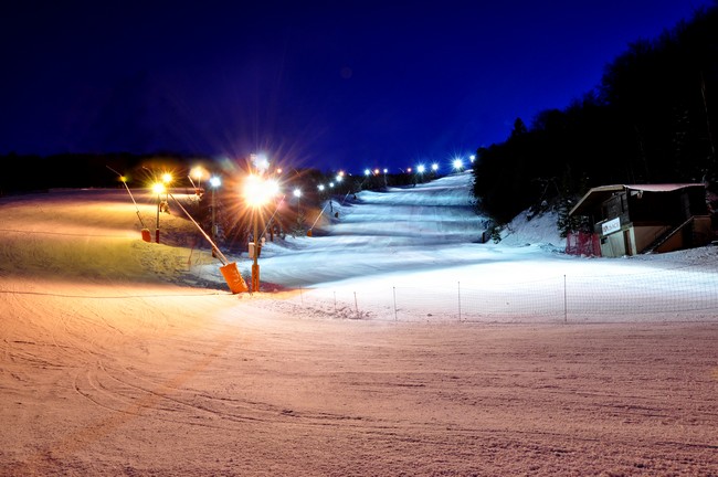 Glissez en nocturne !